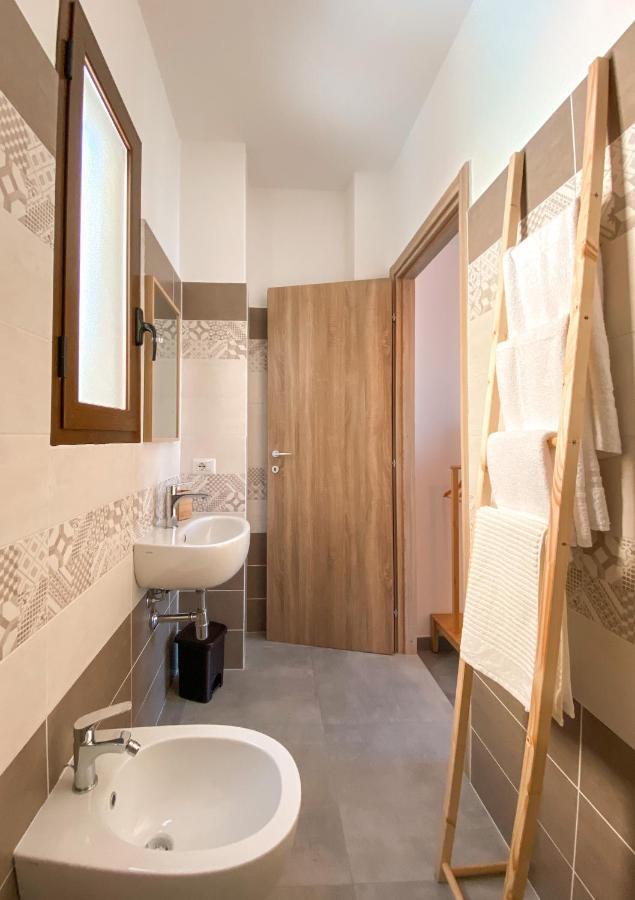 Bedandclimbing Hotel Baunei Ngoại thất bức ảnh