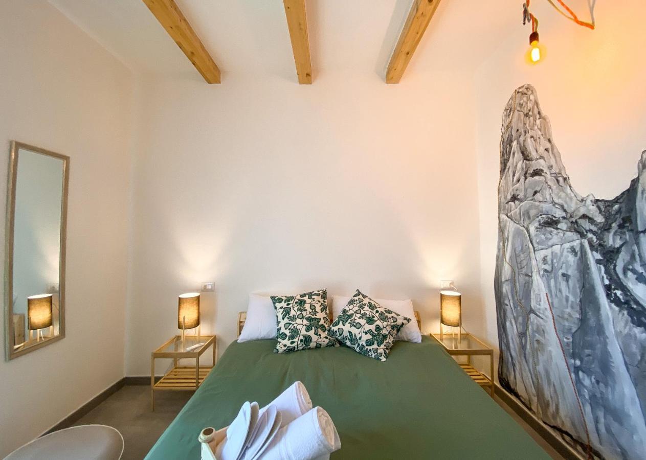 Bedandclimbing Hotel Baunei Ngoại thất bức ảnh
