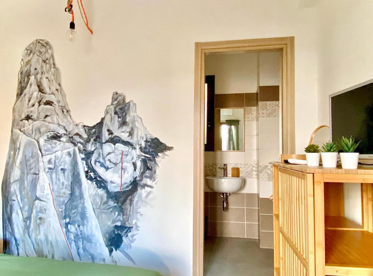 Bedandclimbing Hotel Baunei Ngoại thất bức ảnh