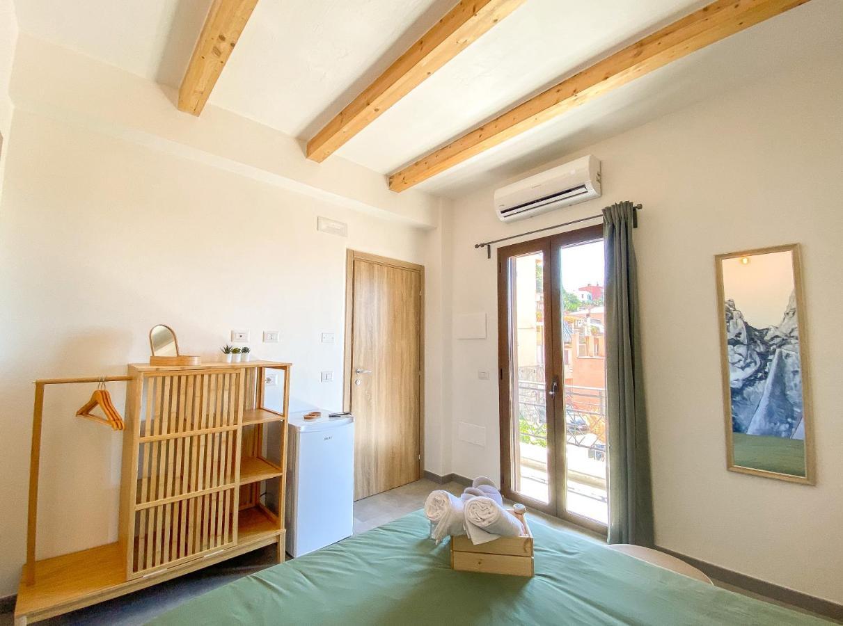 Bedandclimbing Hotel Baunei Ngoại thất bức ảnh