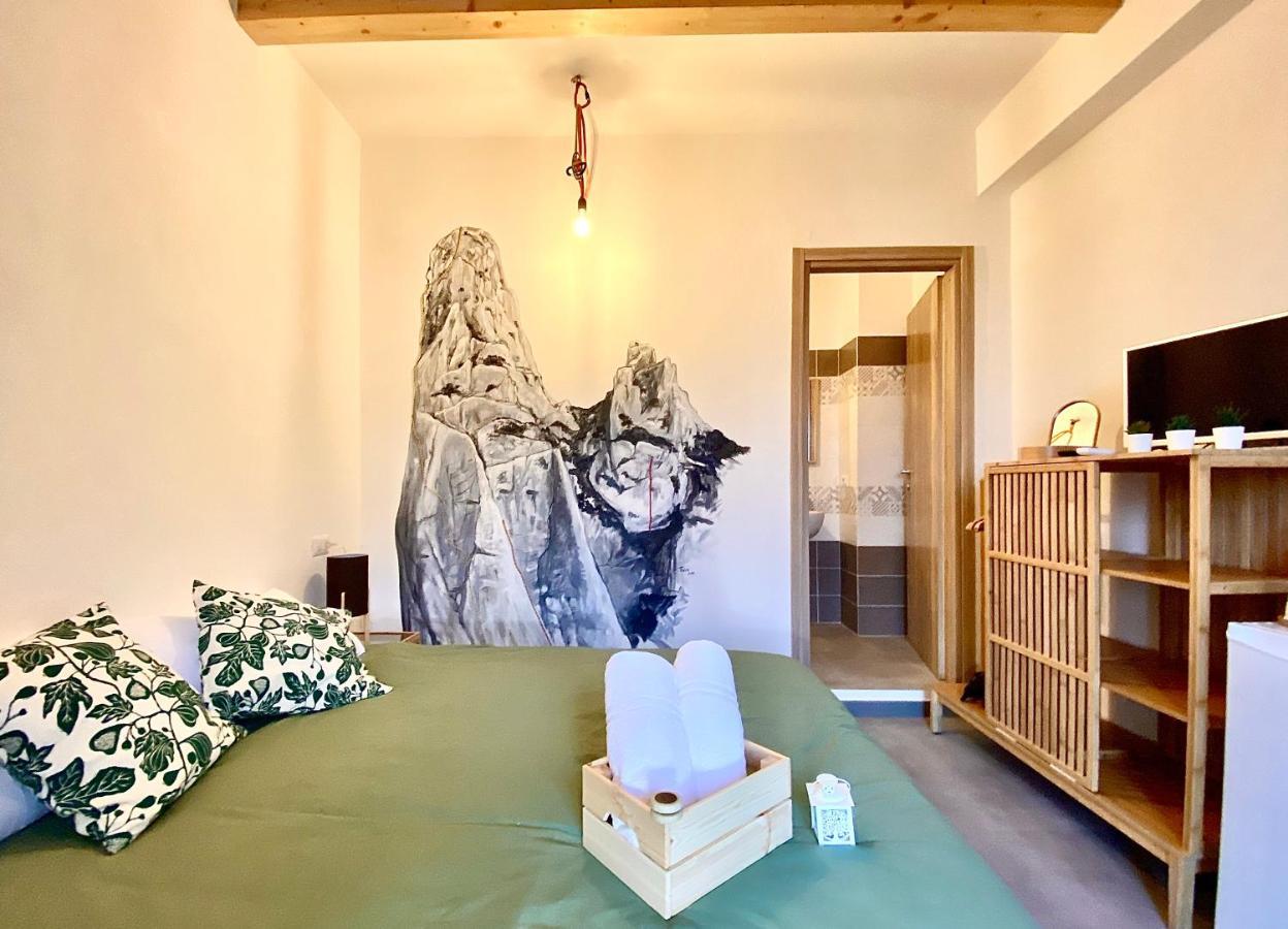 Bedandclimbing Hotel Baunei Ngoại thất bức ảnh